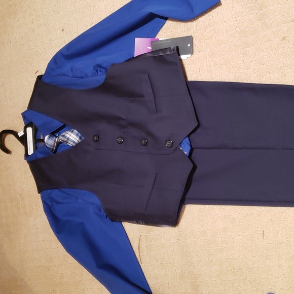 Formal outfit for child sz 7 - Picture 3 of 3